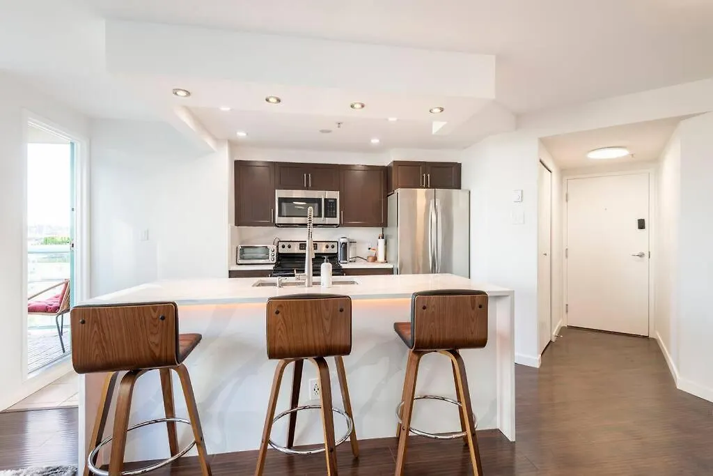 Luxury 2-Bedroom Condo Beach Side Yaletown Vancouver 0*,